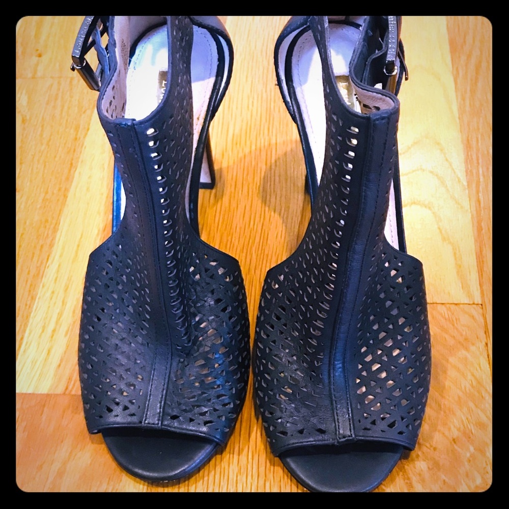 Louise et Cie  - Navy Peep Toe Zip High Heel Sz 8